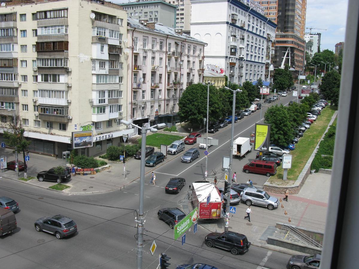 Квартира По Улице Большая Васильковская, 114 Kiev Esterno foto